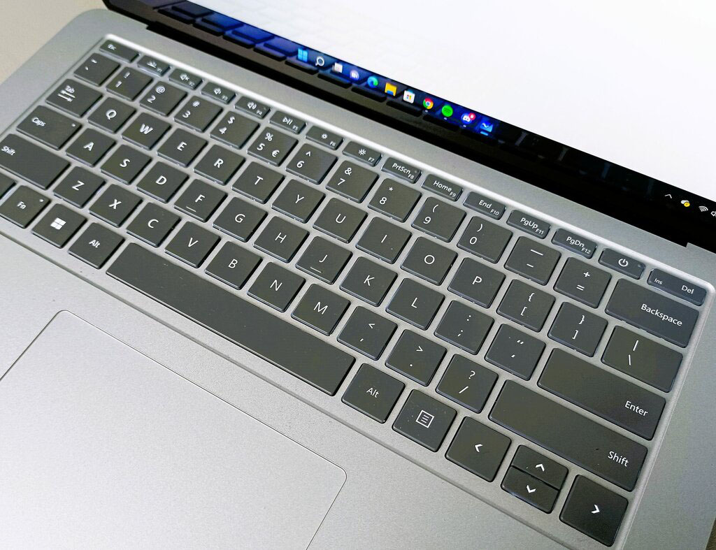 کیبورد مایکروسافت سرفیس لپ تاپ استودیو 1 با پردازنده core i7