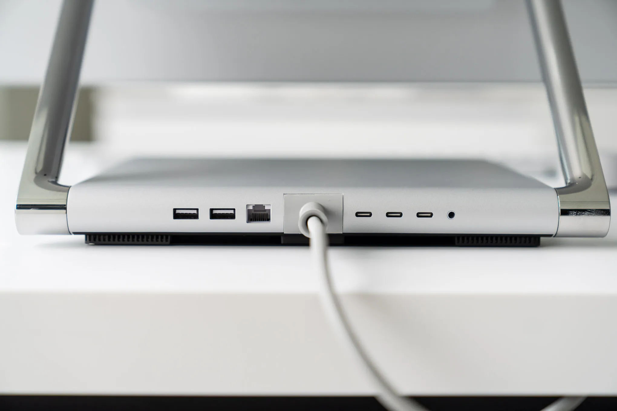 microsodt Surface Studio 2+ ports microsoft Surface Studio 2+ ports