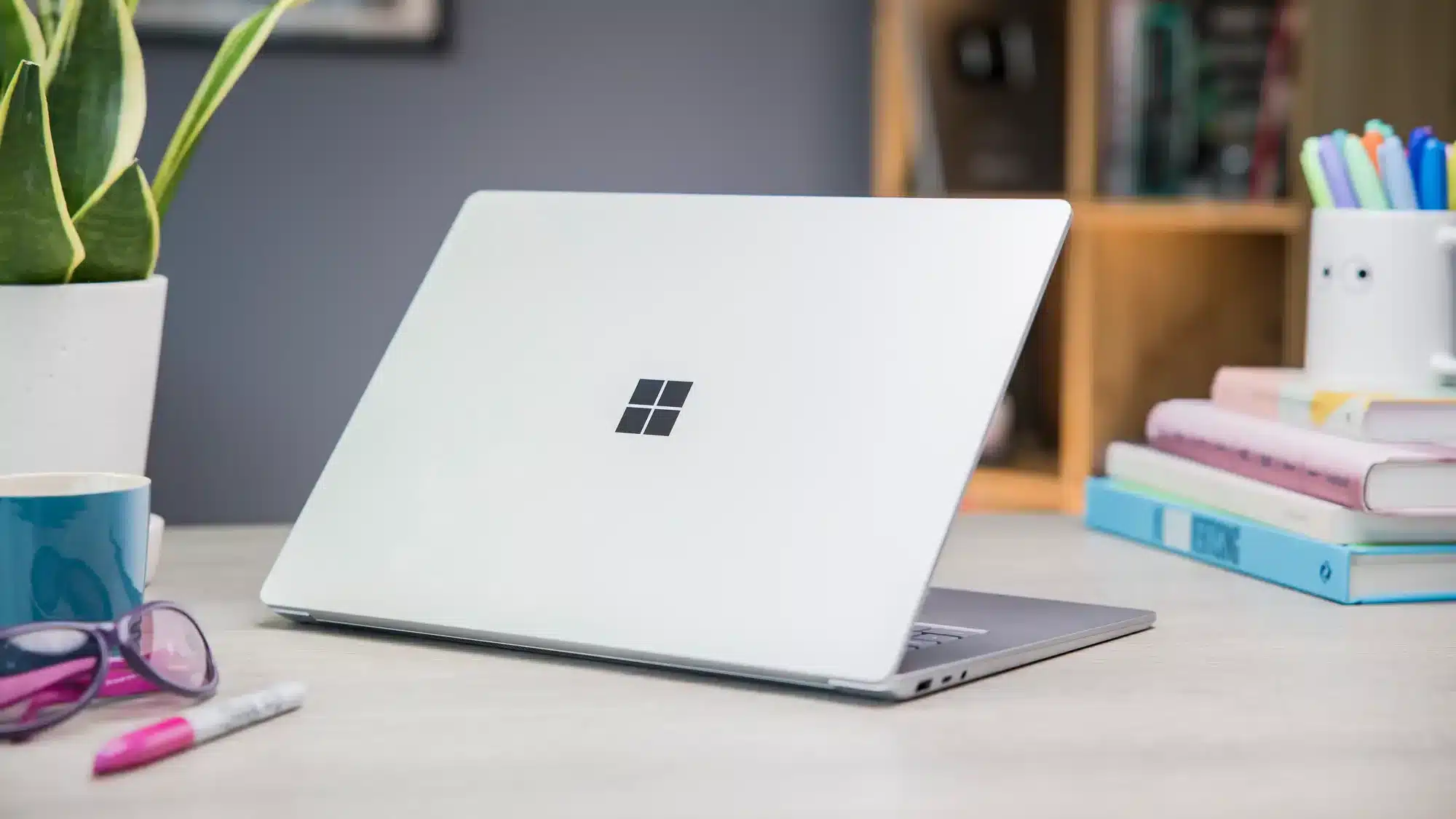 surface laptop5 i7 32GB 1tb15 INCH GOLD