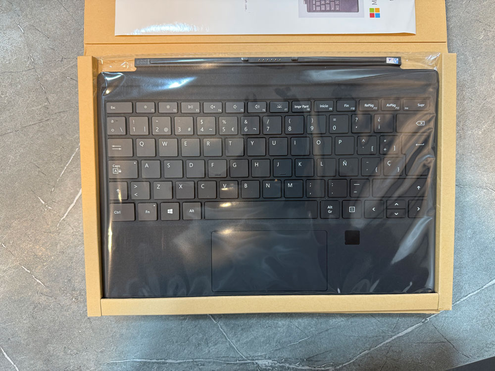surface-pro-7plus-keyboard